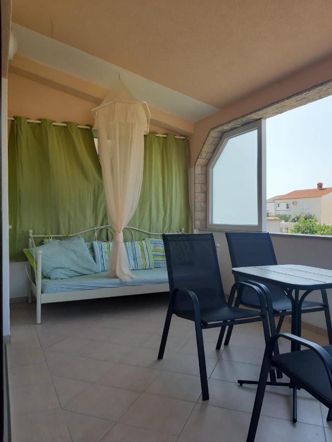 Apartment Tonko Vir Exterior foto